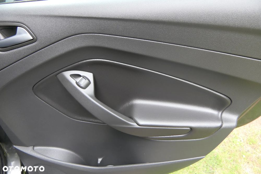 Ford Kuga 1.5 EcoBoost 2x4 ST-Line - 34