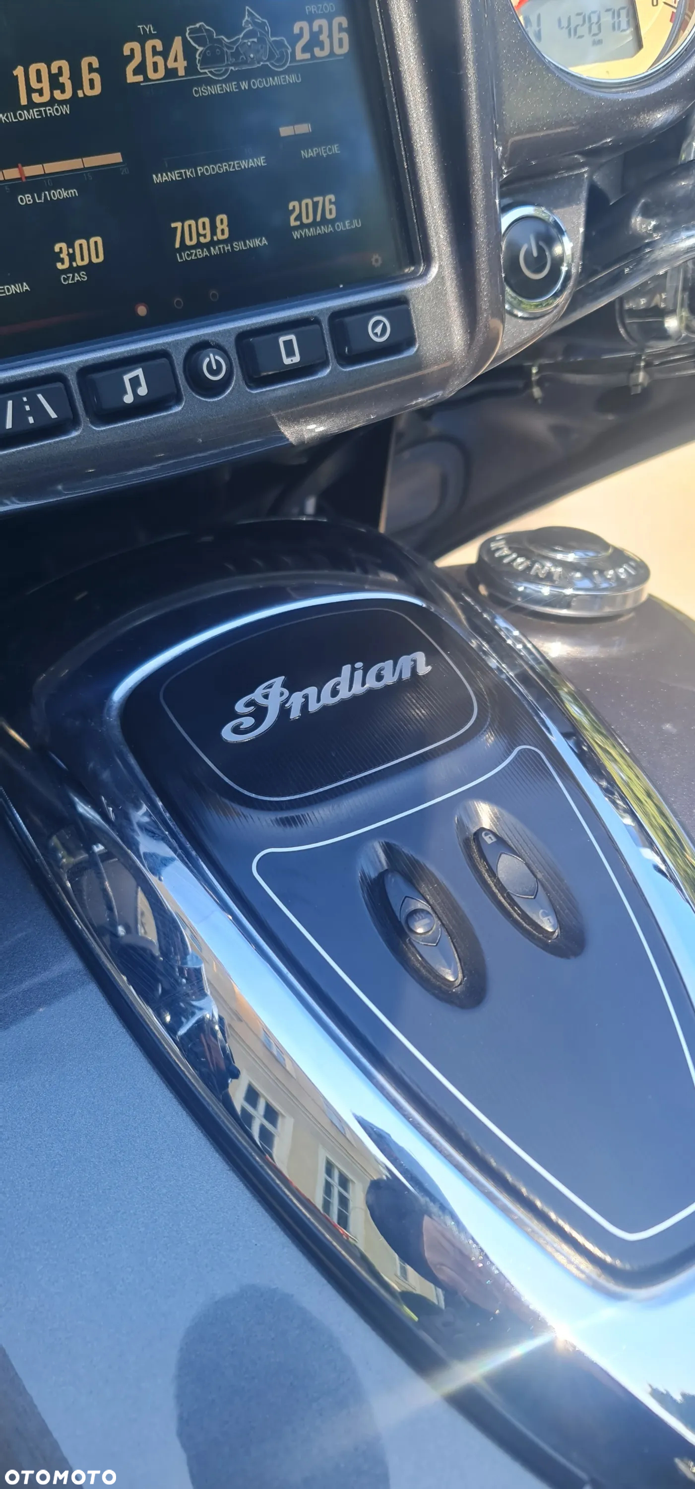 Indian Roadmaster - 12