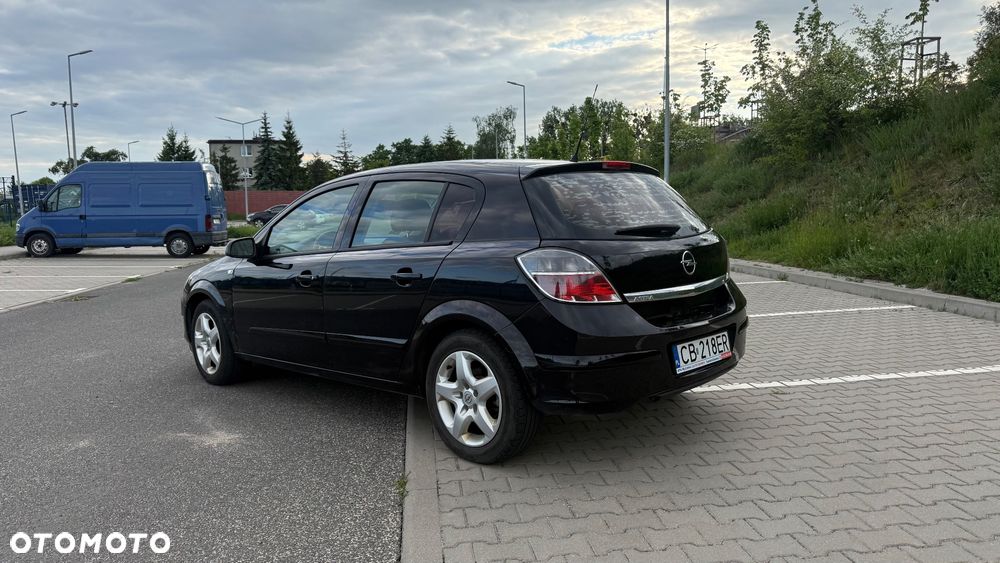 Opel Astra 1.6 111 EasyTronic - 2