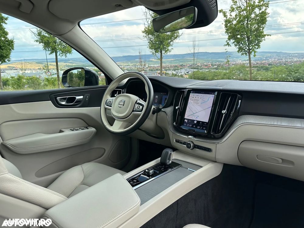 Volvo XC 60 B4 MHEV AT AWD Core - 5