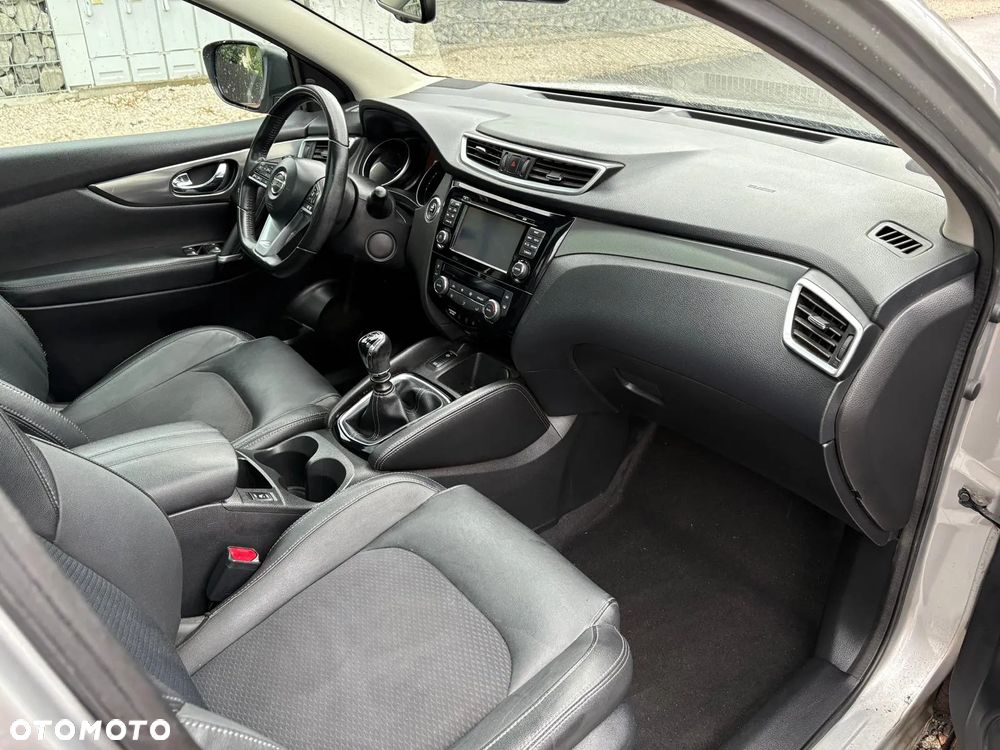 Nissan Qashqai 1.2 DIG-T Tekna EU6 - 29