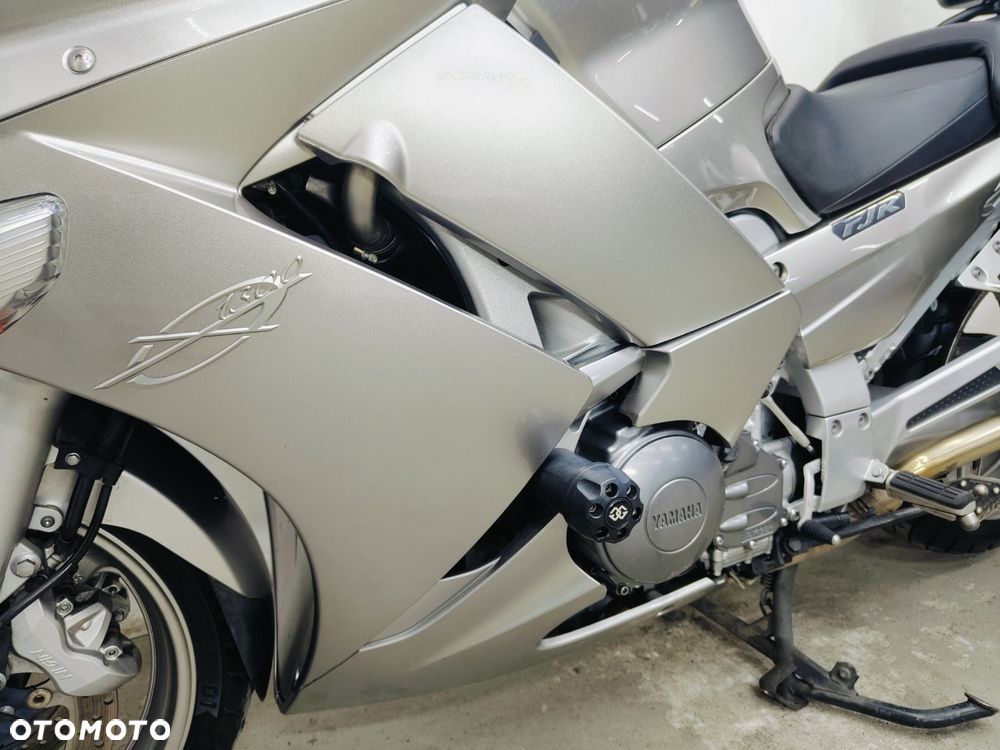 Yamaha FJR - 23