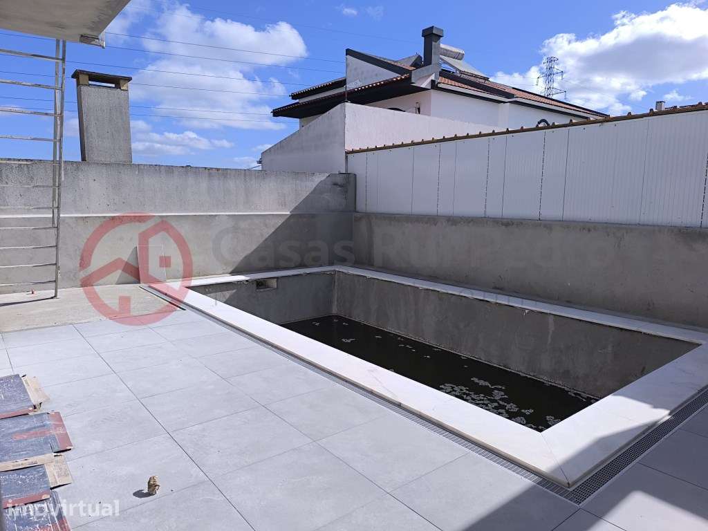 Moradia Térrea T3+1 com Piscina - Grande imagem: 2/31
