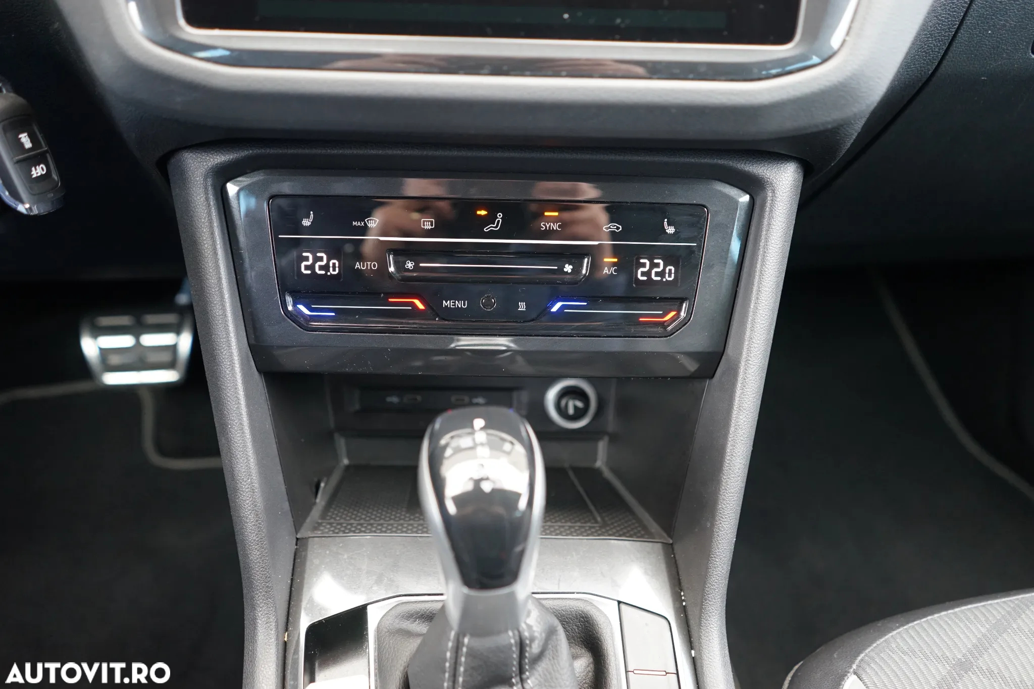Volkswagen Tiguan 2.0 TDI SCR 4MOTION DSG R-Line - 22
