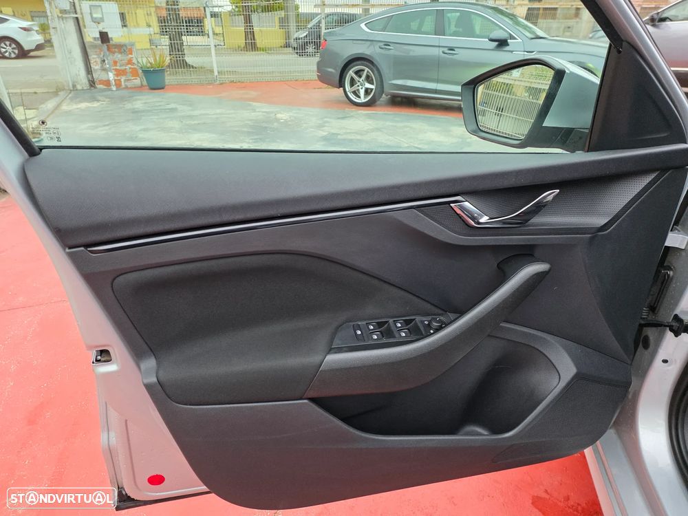 Skoda Kamiq 1.0 TSI Scoutline DSG - 21