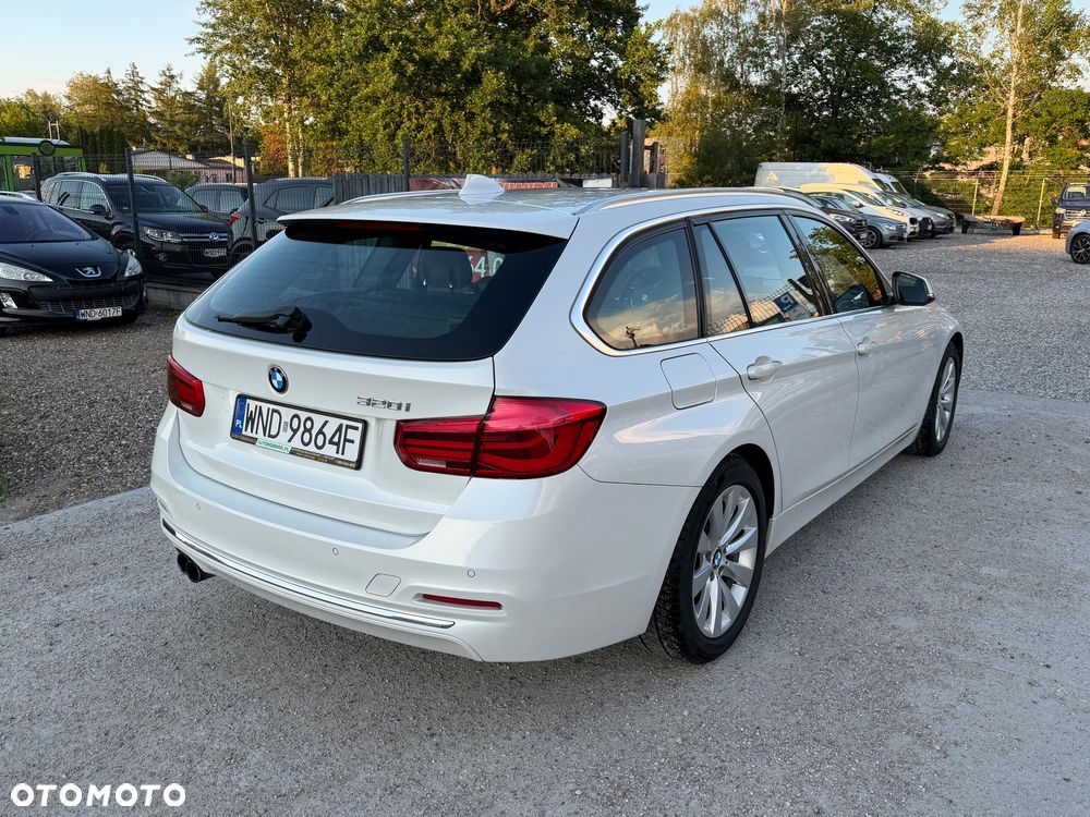 BMW Seria 3 320i Edition M Sport Shadow - 8