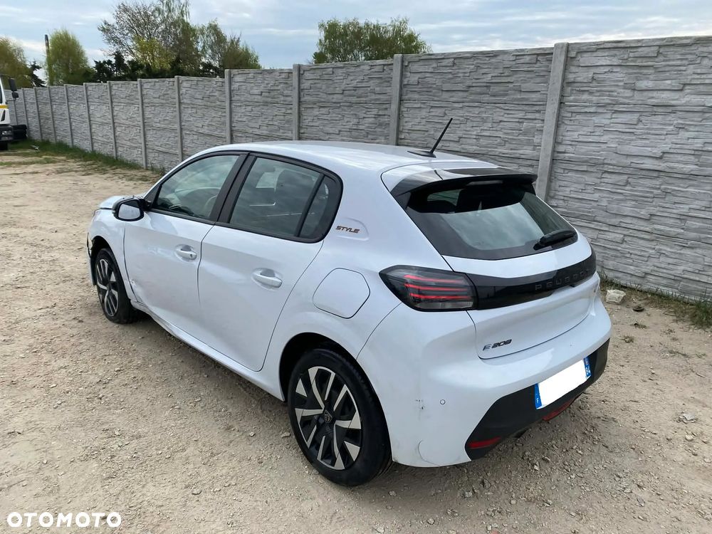 Peugeot 208 Elektromotor 156 Allure - 39