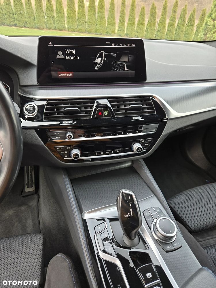 BMW Seria 5 520d xDrive MHEV M Sport sport - 12