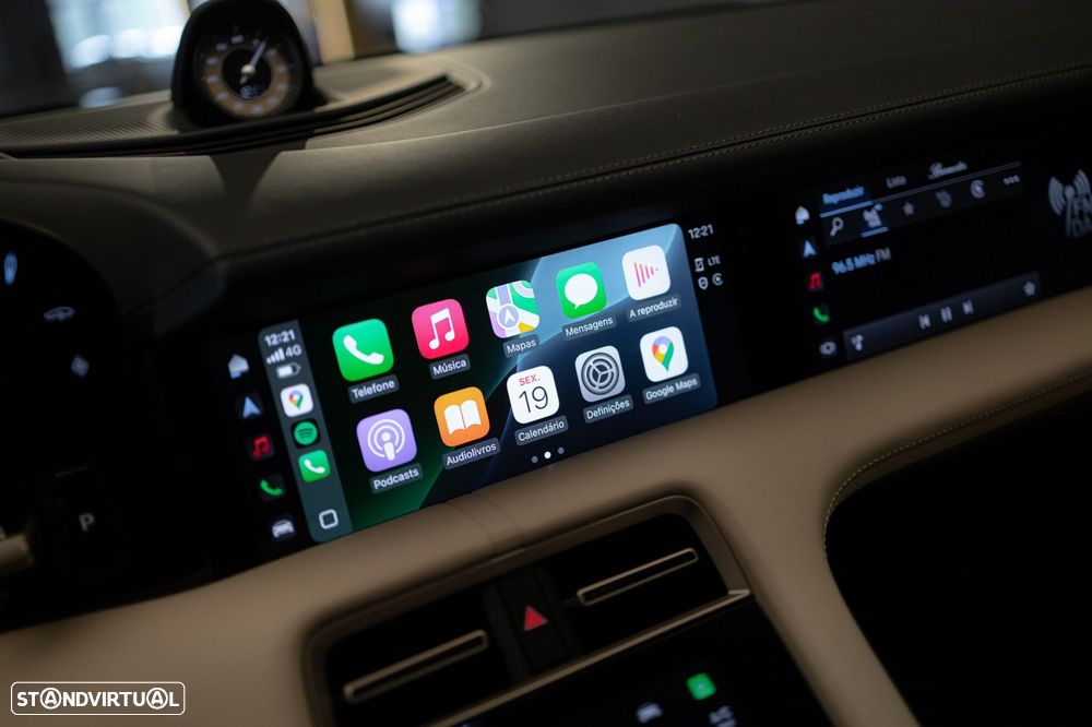 Porsche Taycan Turbo - 52