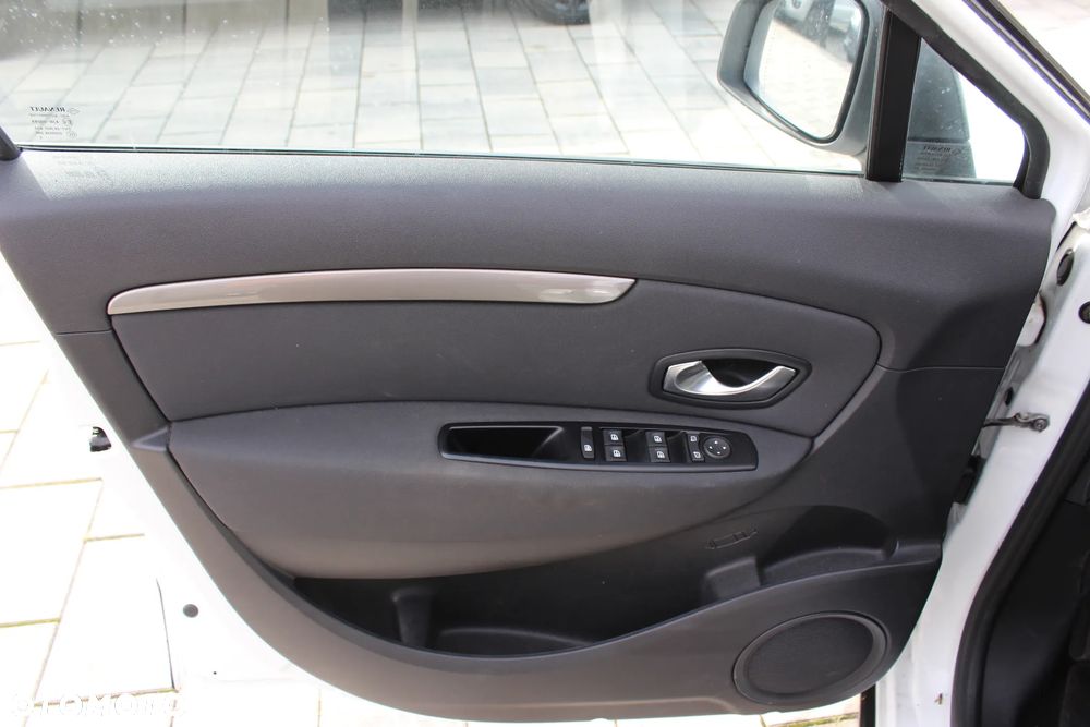 Renault Scenic Energy TCe 115 S&S Xmod Bose Edition - 14