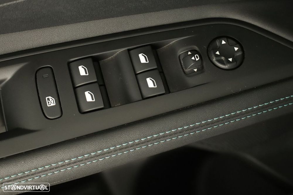 Peugeot 3008 1.2 PureTech Allure Pack - 21