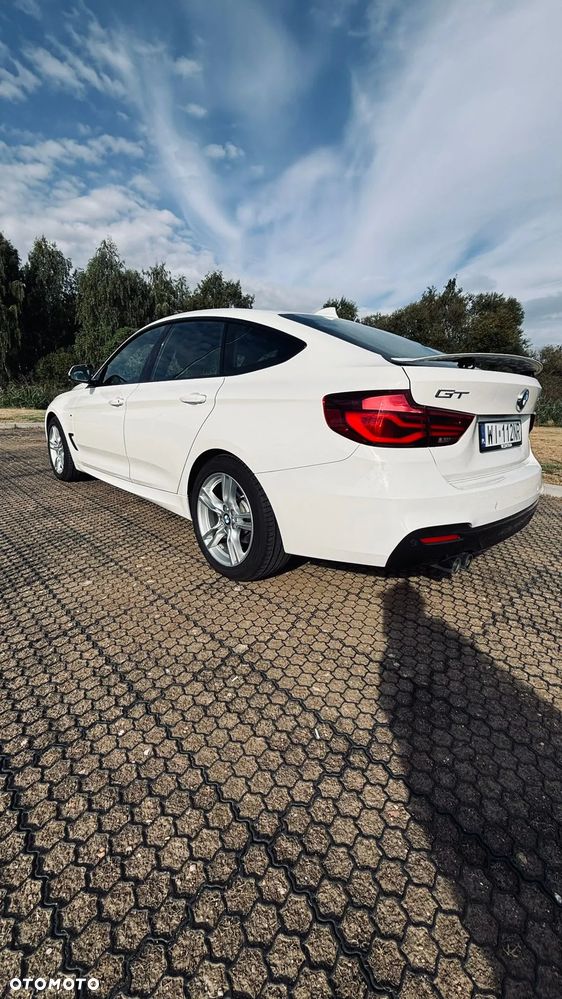 BMW Seria 3 330i xDrive - 5