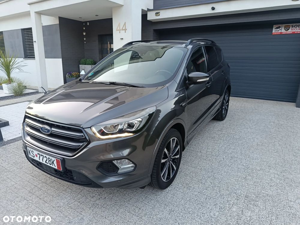 Ford Kuga 1.5 EcoBoost 2x4 ST-Line - 3