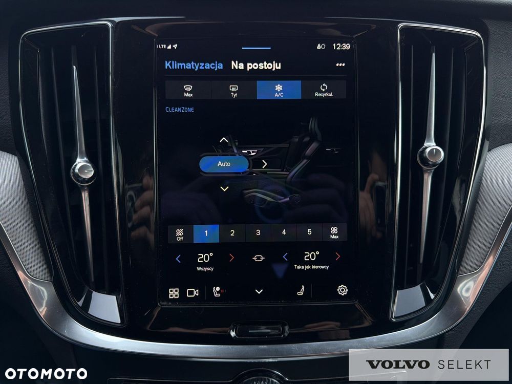 Volvo V60 Cross Country - 21