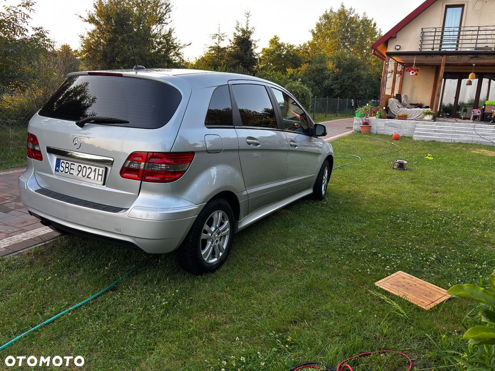 Mercedes-Benz Klasa B 180 BlueEFFICIENCY - 4