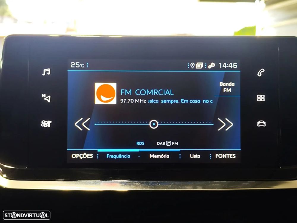 Peugeot 2008 1.2 PureTech Allure Pack - 20