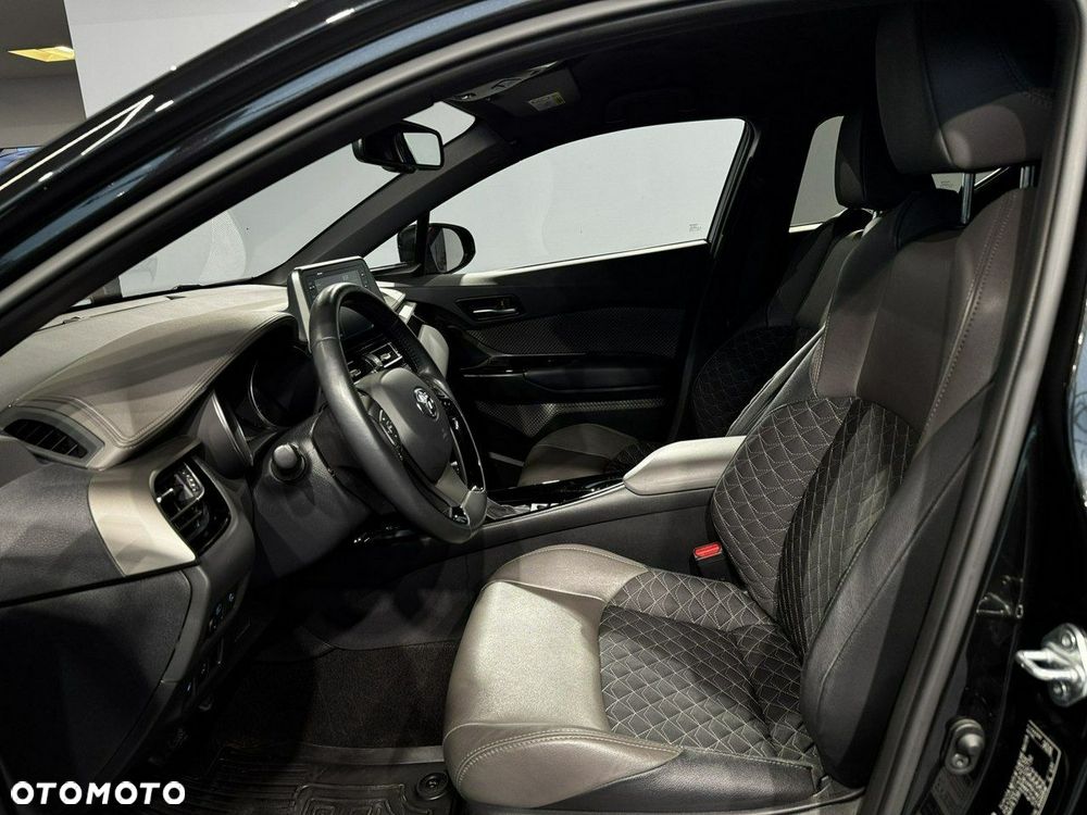 Toyota C-HR - 12
