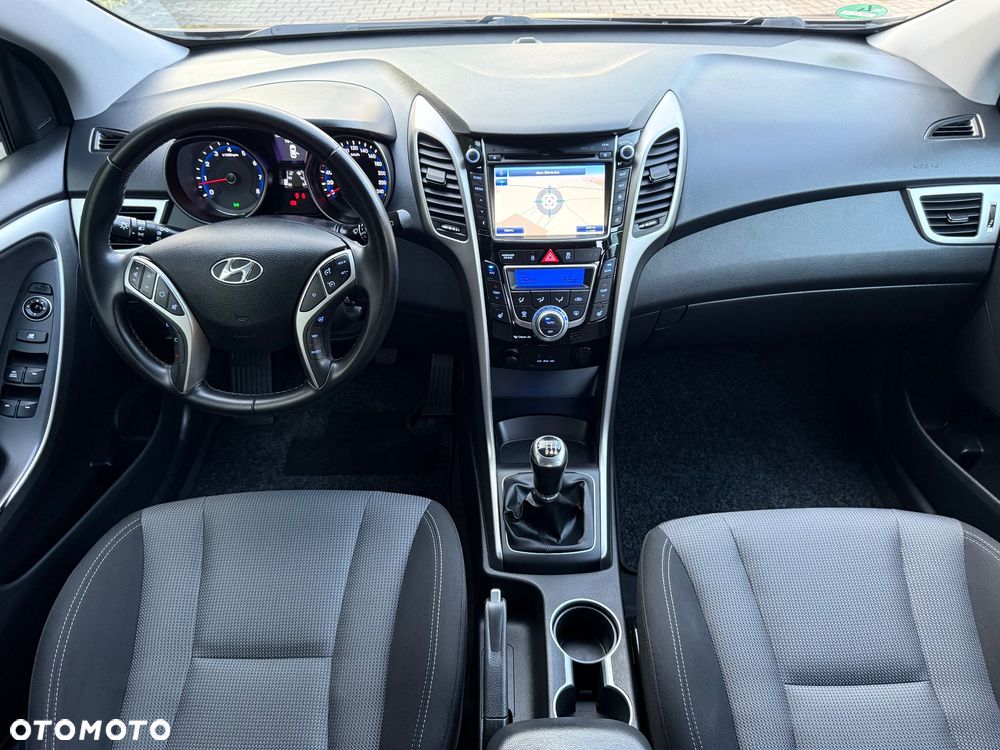 Hyundai i30 1.6 Fifa World Cup Edition - 32