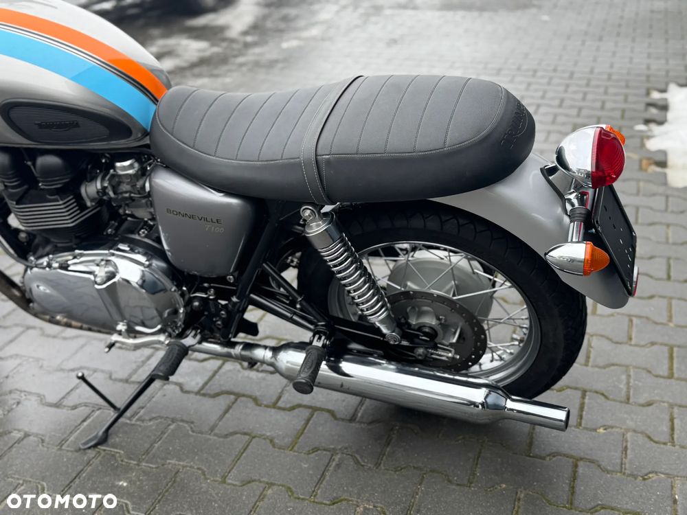 Triumph Bonneville - 31