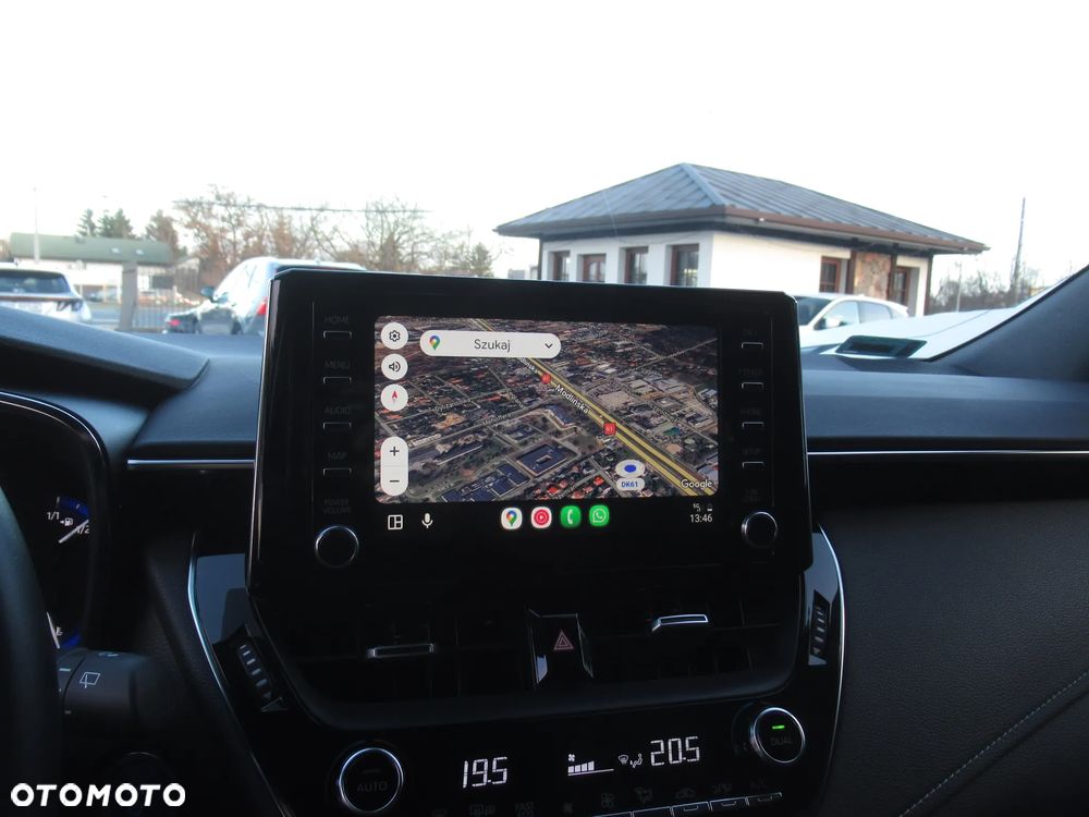 Toyota Corolla 2.0 Hybrid Comfort - 28