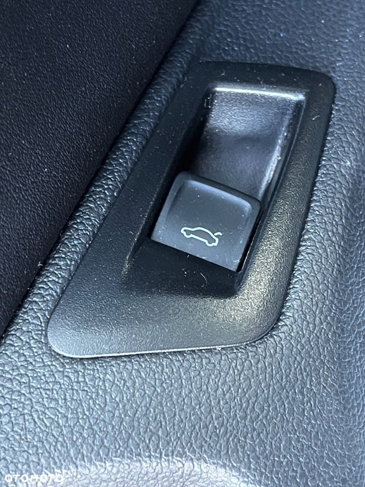 Volkswagen T-Roc - 28