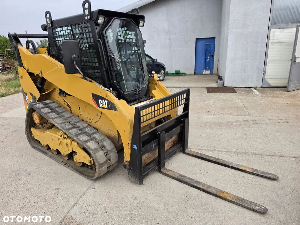 Caterpillar 259B3, 249, 247, 259 - 6