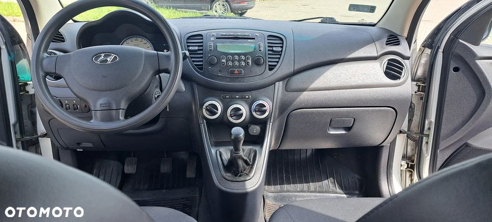 Hyundai i10 1.1 Base - 9