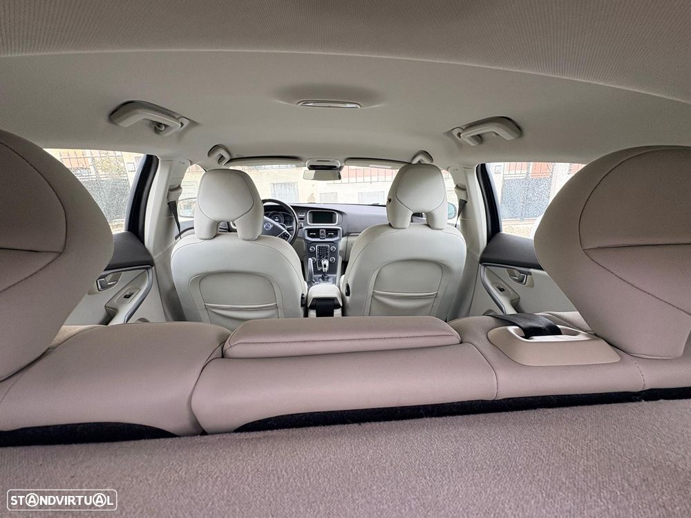 Volvo V40 Cross Country D2 Powershift Momentum - 6