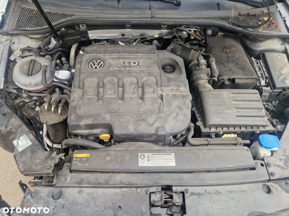 Volkswagen Passat Variant 2.0 TDI DSG (BlueMotion Technology) Comfortline - 13