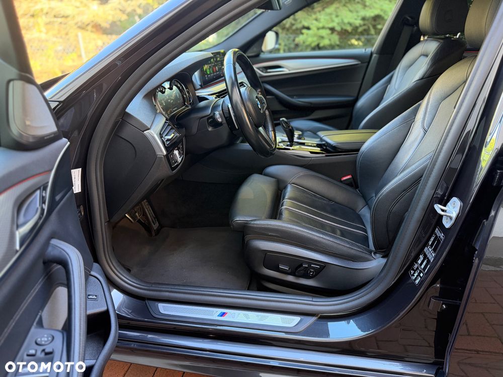BMW Seria 5 520d xDrive M Sport sport - 26