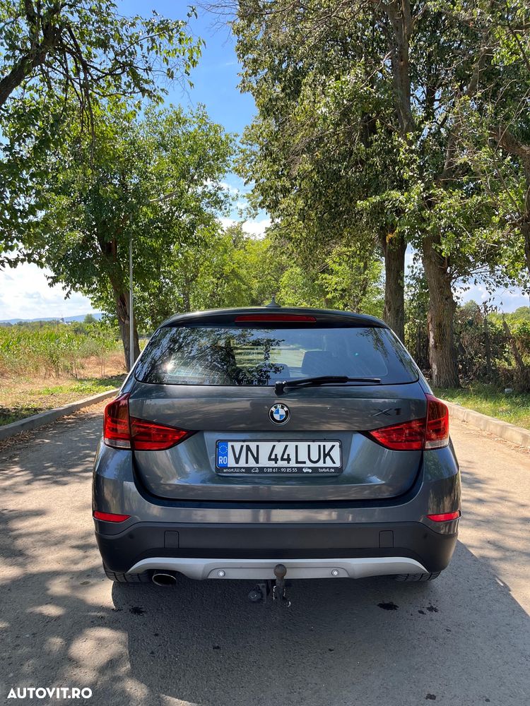 BMW X1 sDrive18d Sport Line - 4