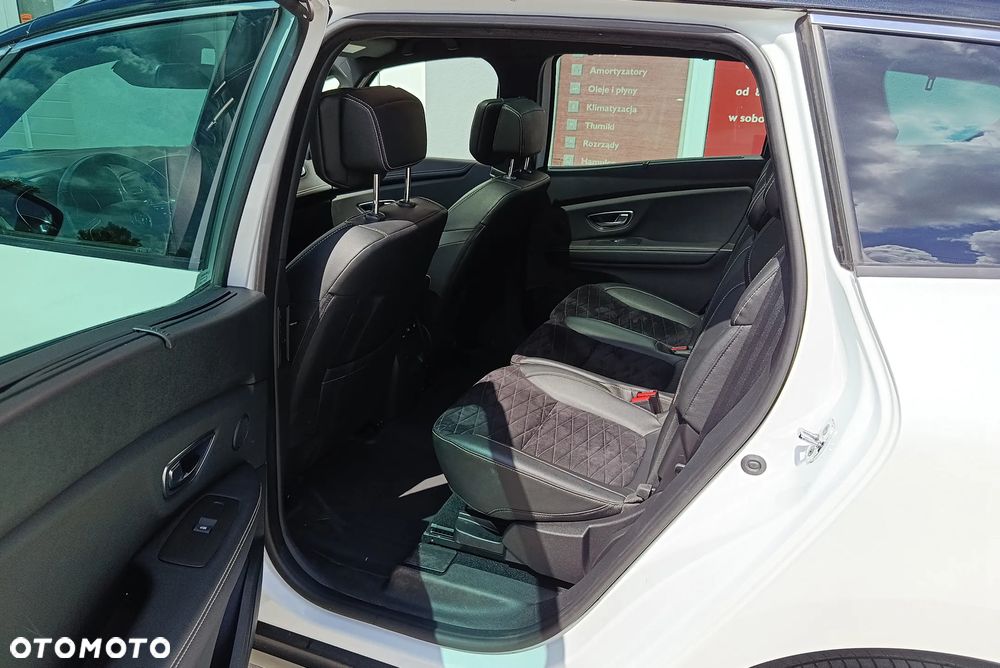 Renault Grand Scenic TCe 140 GPF BLACK EDITION - 29