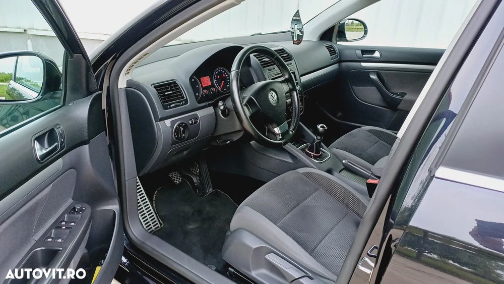 Volkswagen Golf 2.0 TDI Comfortline DPF - 6
