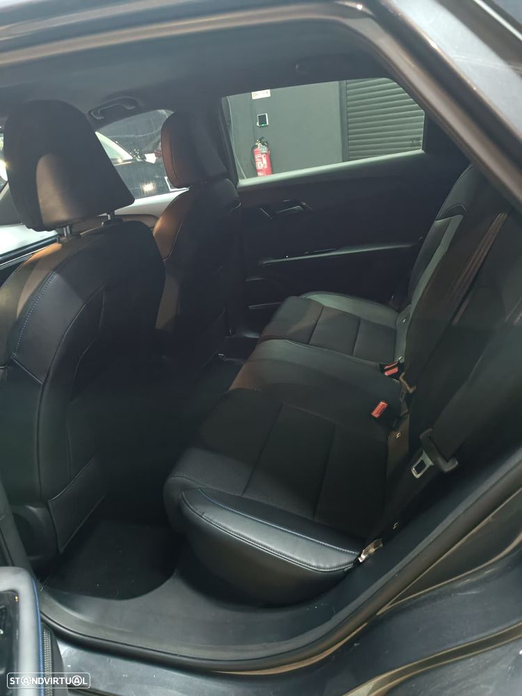 MG MG4 77 kWh Extended Range Luxury - 14