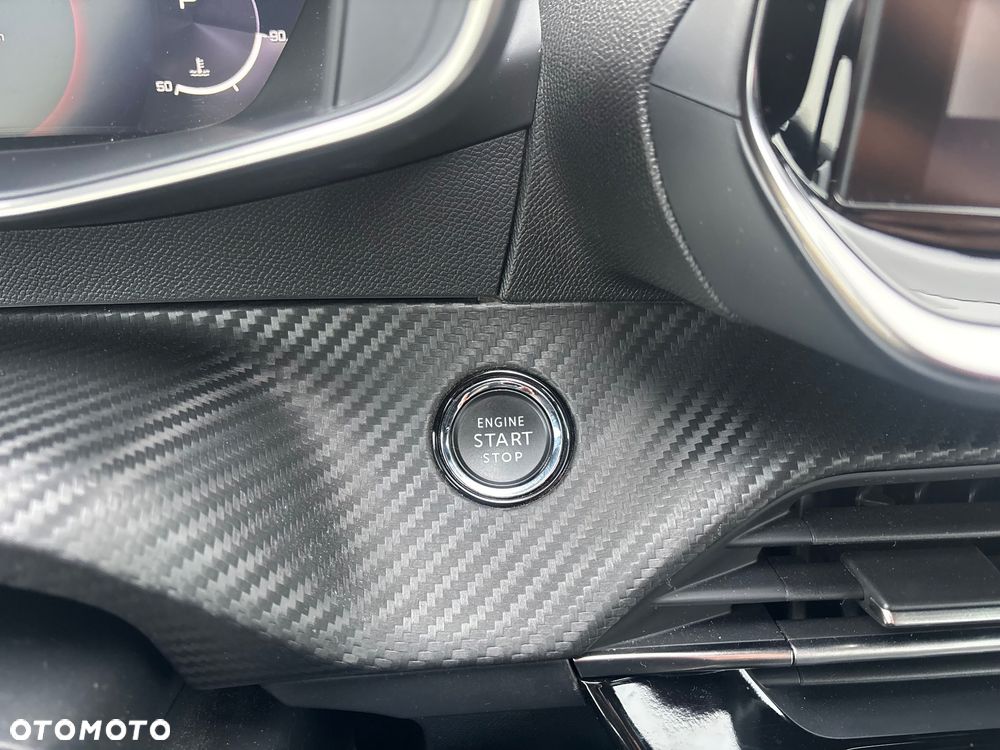 Peugeot 208 PureTech 100 EAT8 GT Pack - 23