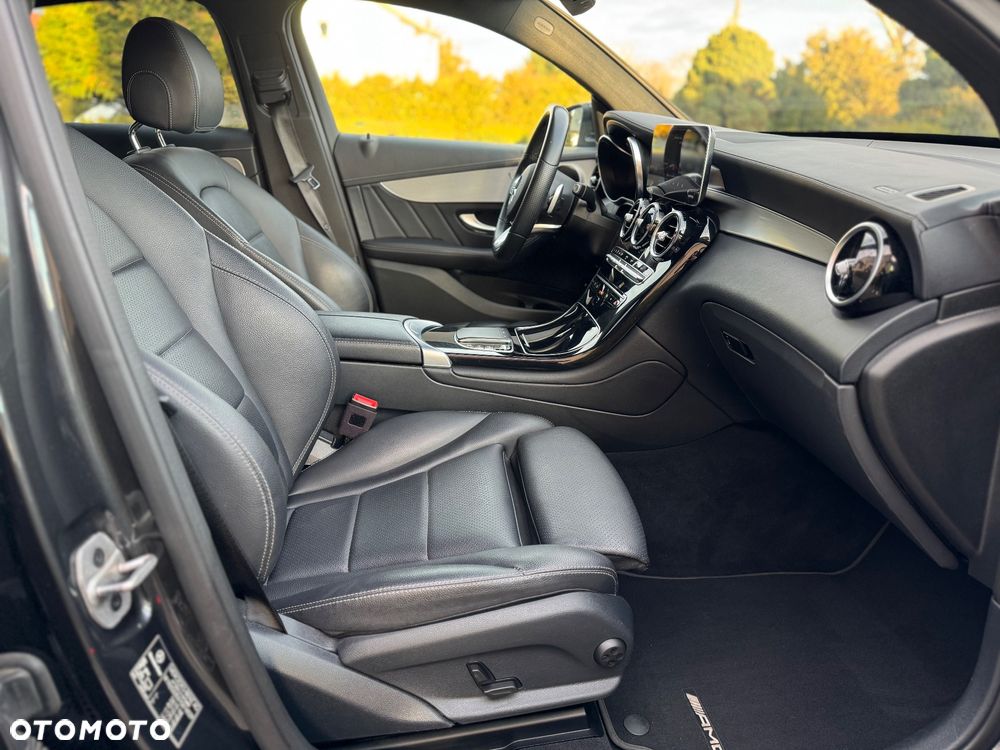 Mercedes-Benz GLC 300 e 4-Matic - 17
