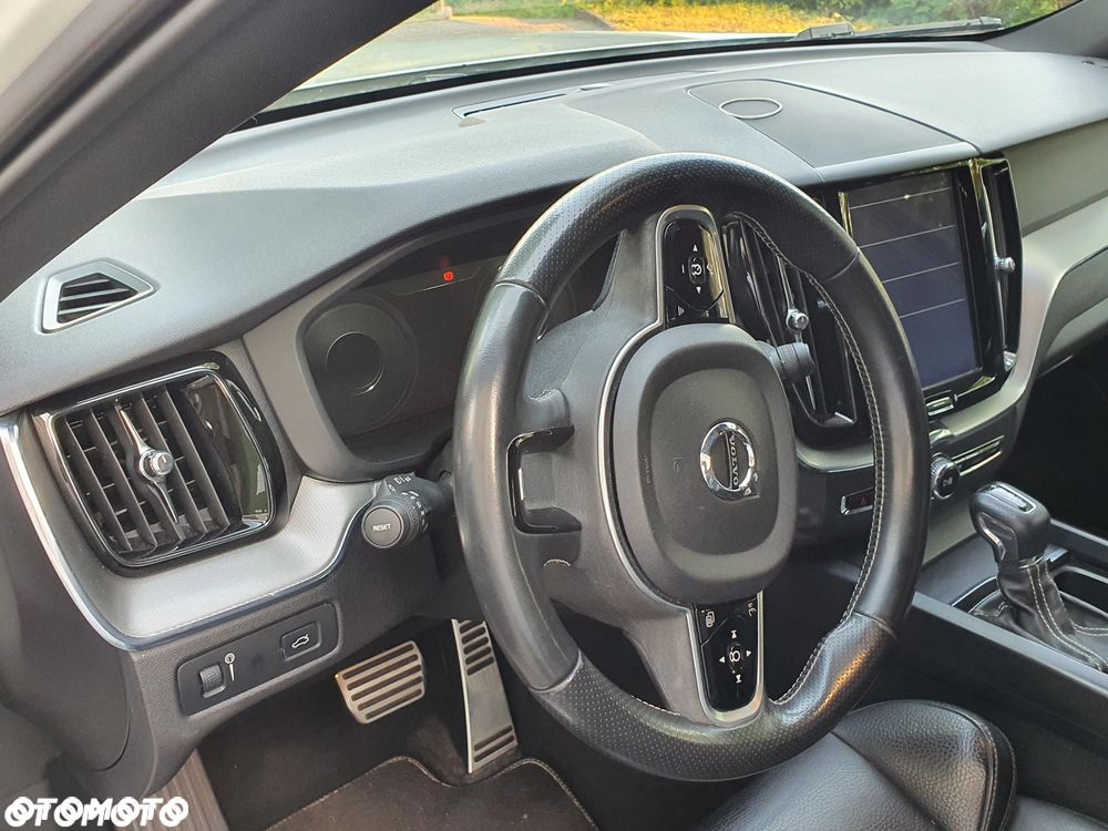 Volvo XC 60 D4 SCR AWD R-Design - 8