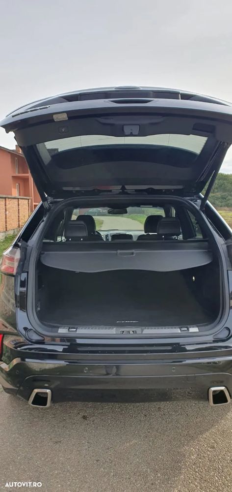 Ford Edge - 8