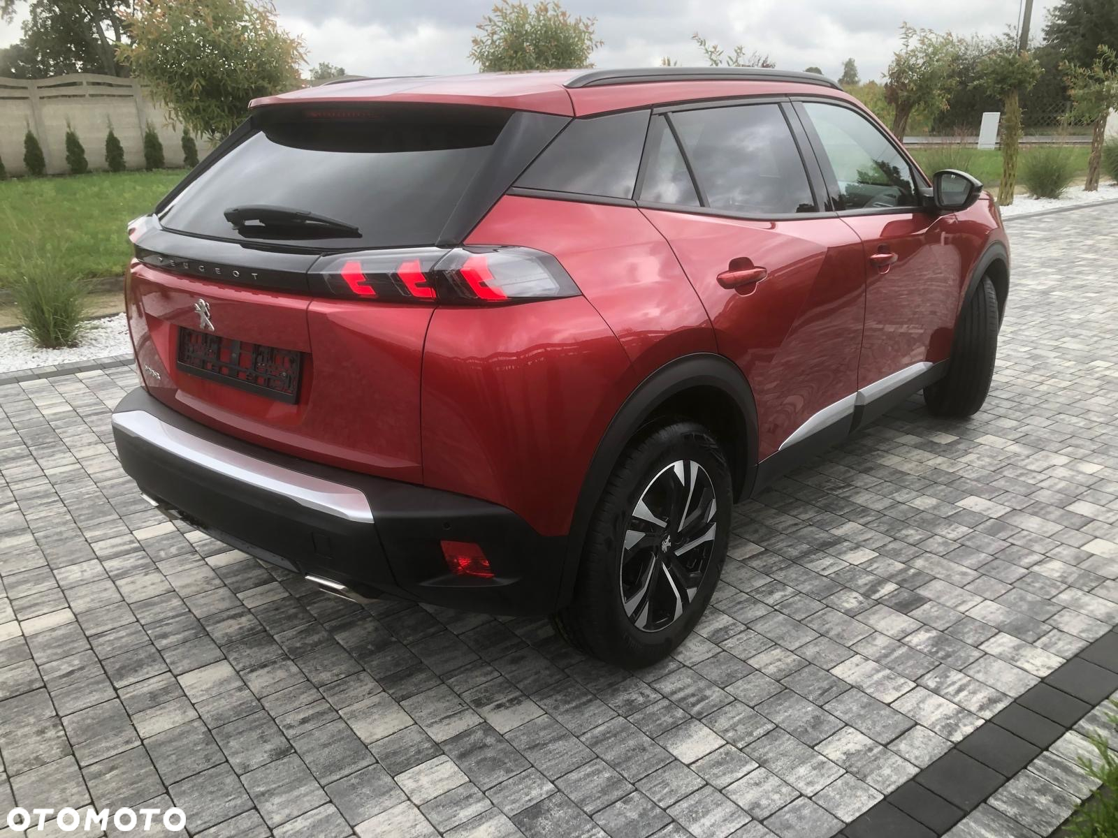 Peugeot 2008 PureTech 130 Allure S&S EAT8 - 3