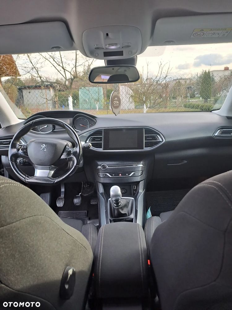 Peugeot 308 1.6 BlueHDi Allure S&S - 8