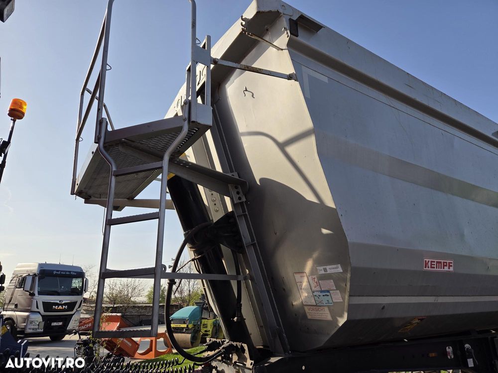Kempf 50m3 FIER VECHI, 2017, axe BPW, Usi spate, Axa liftabila, jante aluminiu, Scena vizitare, prelata, Carte identitate RAR, rulata in Germania, posibilitate leasing-PROMOTIE 20.900 EUR+Tva - 6