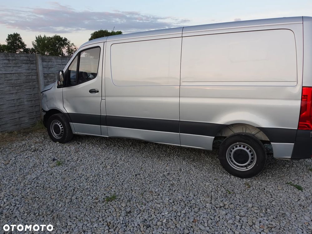 Mercedes-Benz SPRINTER - 4