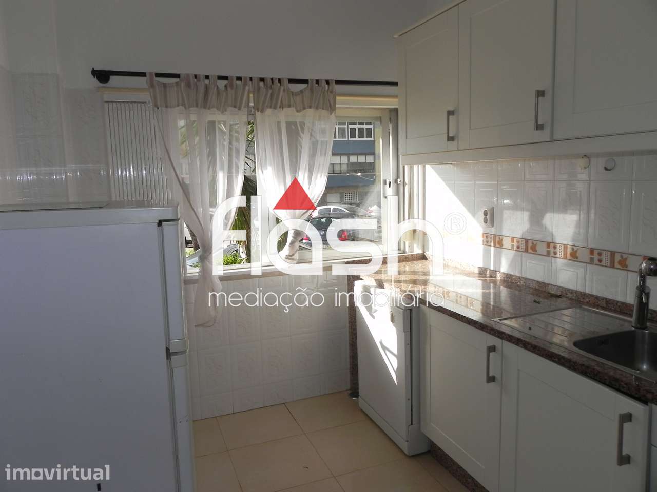 Apartamento T2 Remodelado em Carnaxide - Grande imagem: 2/24