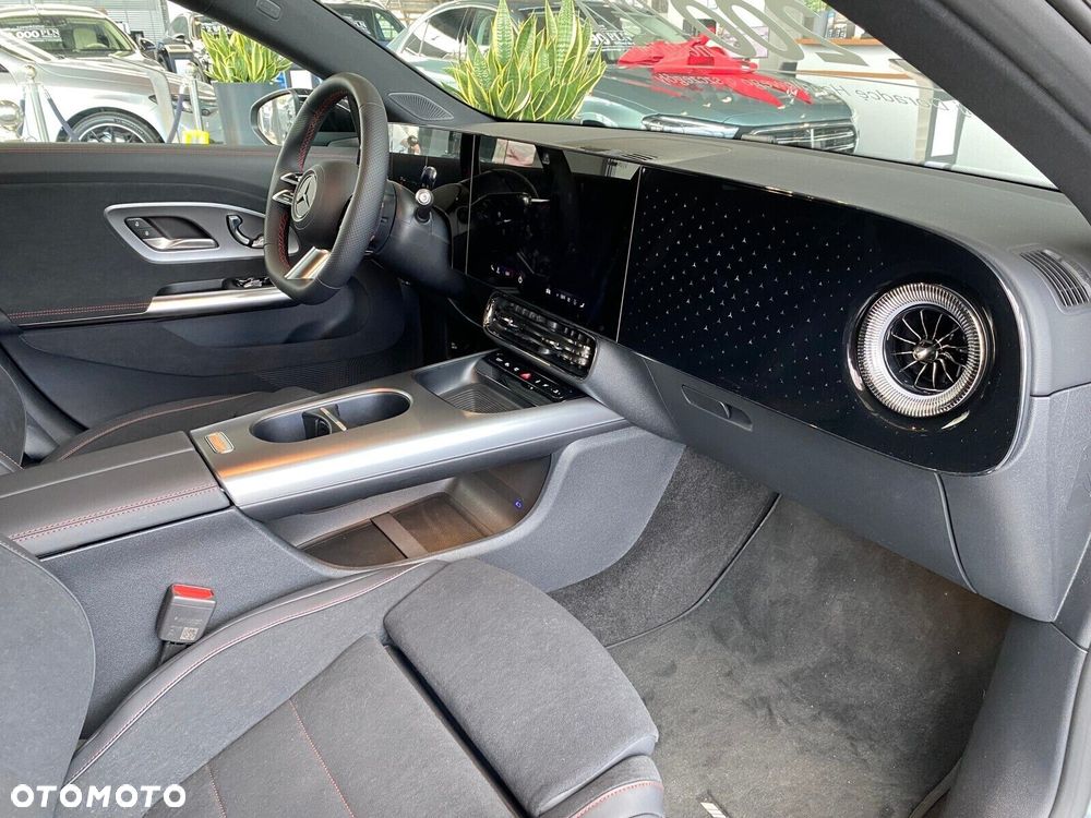 Mercedes-Benz CLA - 18