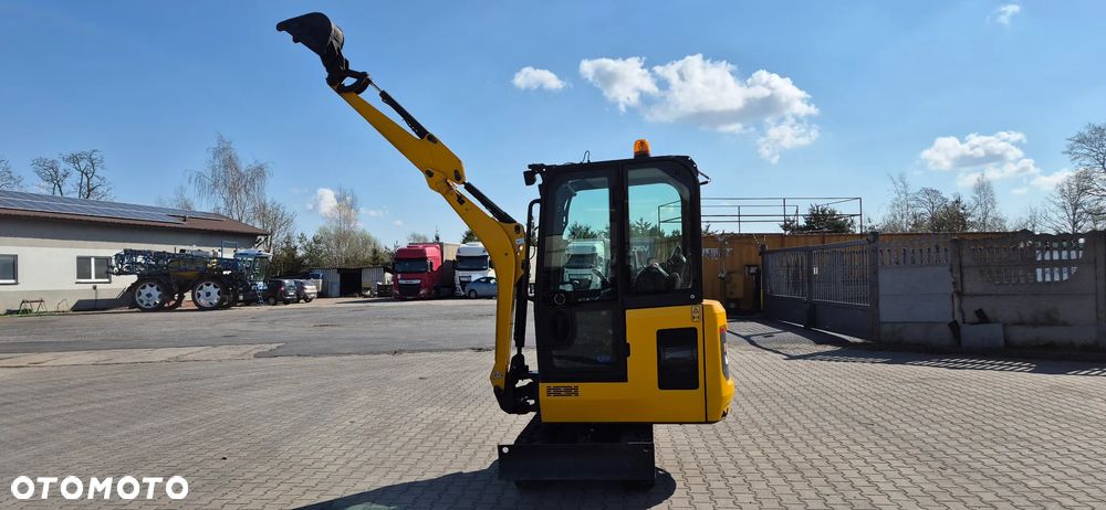 JCB 15C-1 - 17