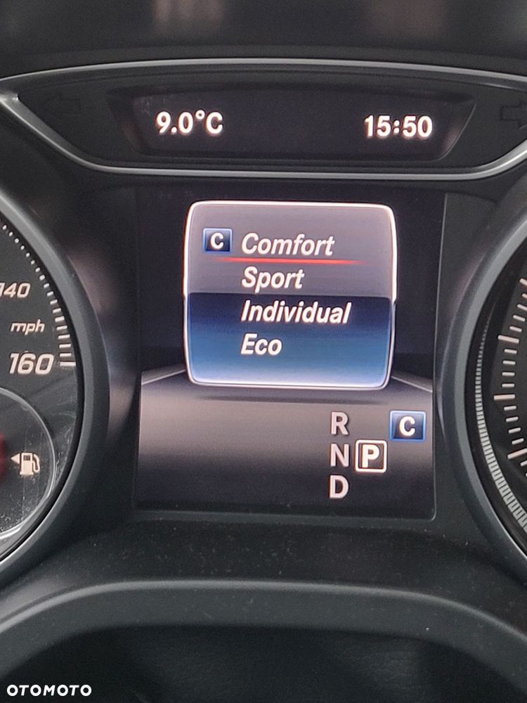 Mercedes-Benz CLA 250 7G-DCT UrbanStyle Edition - 15