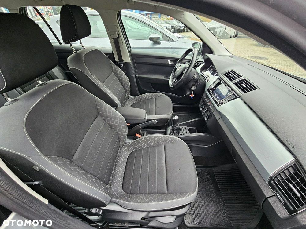 Skoda Fabia - 23