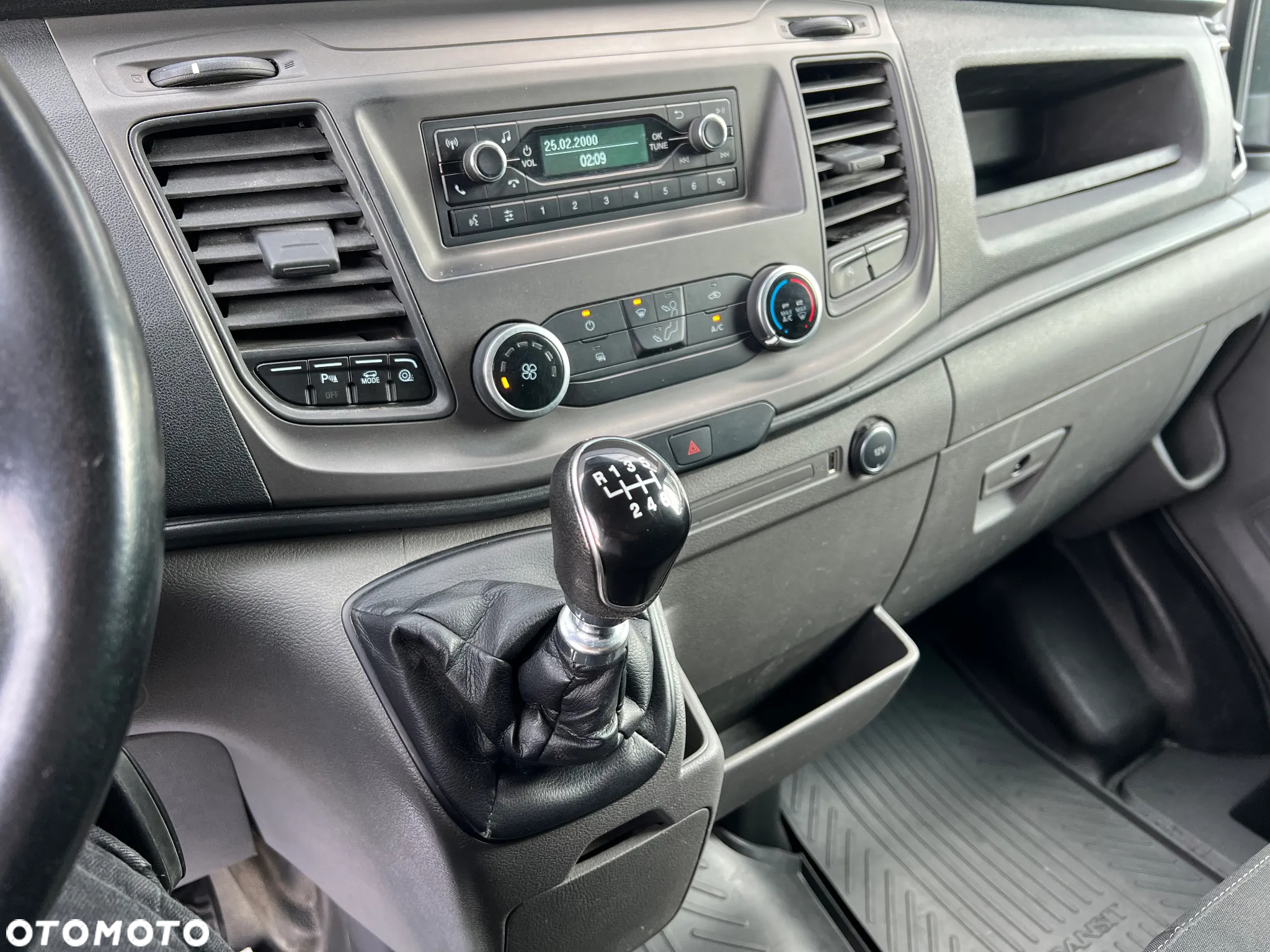 Ford Transit - 32