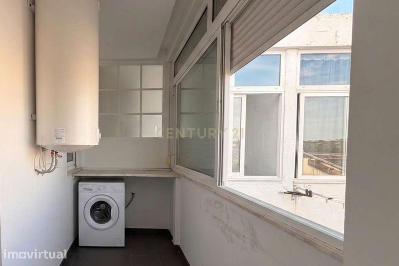 Apartamento T2 no Barreiro, Lavradio, totalmente remodelado - Grande imagem: 4/21