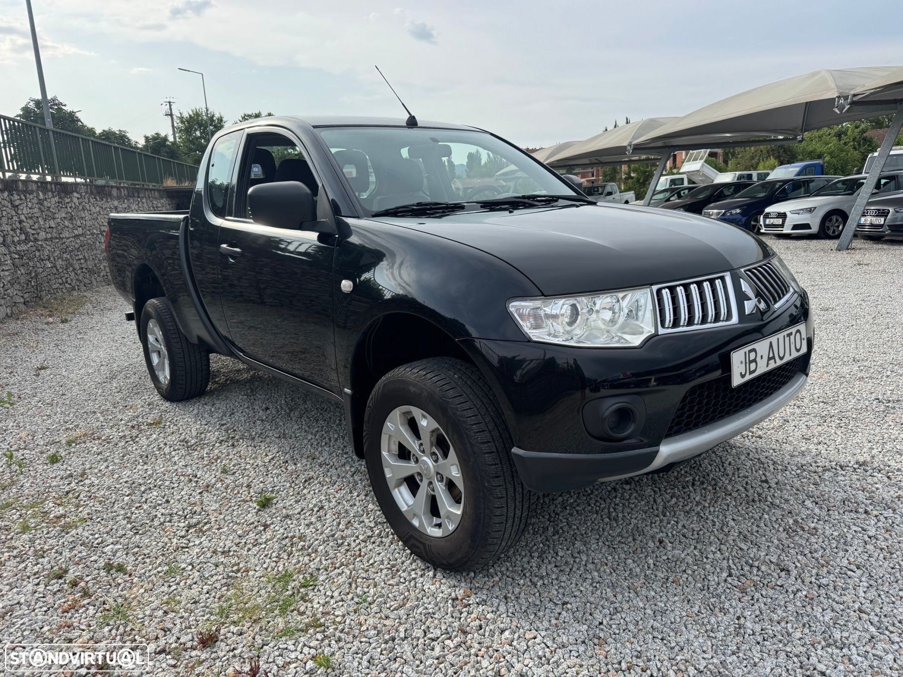 Mitsubishi L200 2.5 DI-D Club Intense 4WD - 3